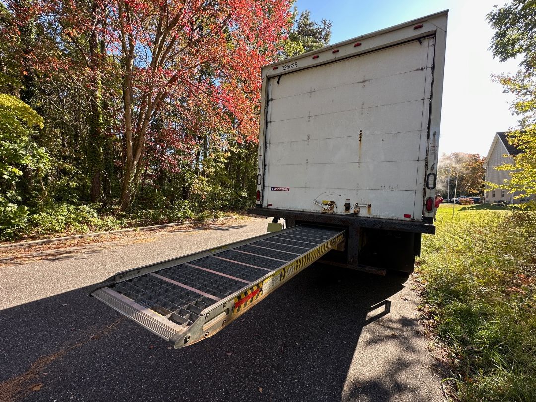 2015 FREIGHTLINER M2 Box Truck - Image 39